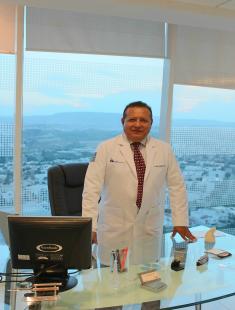 Dr. Roberto Sebastian Zamora 